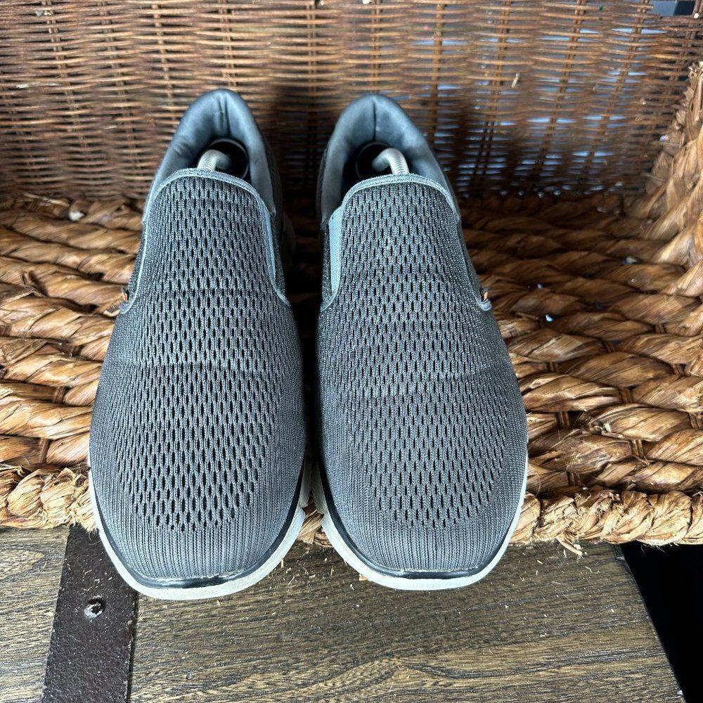 Skechers Men's Gray Walking Shoes Comfort Slip On Sneakers Size 10.5 - Picture 6 of 7